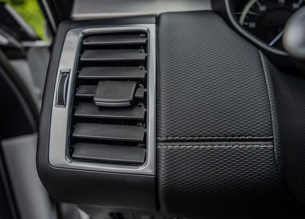 2023 Land Rover Discovery S R Dynamic - Photo 8