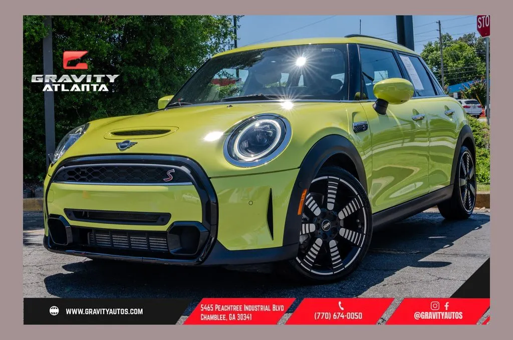 2024 MINI Hardtop Cooper S's photo