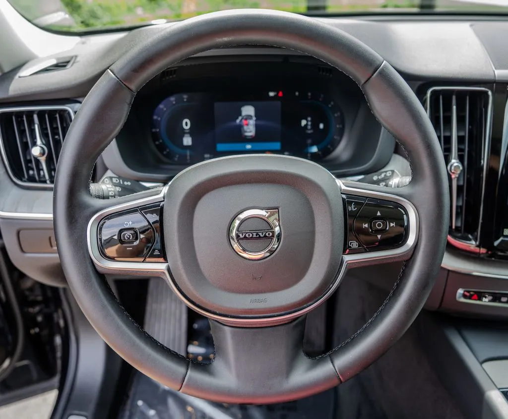 Volvo XC60 photo 5