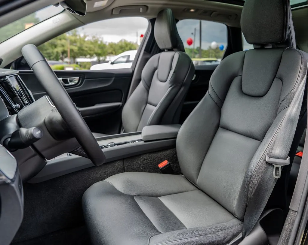 Volvo XC60 photo 18