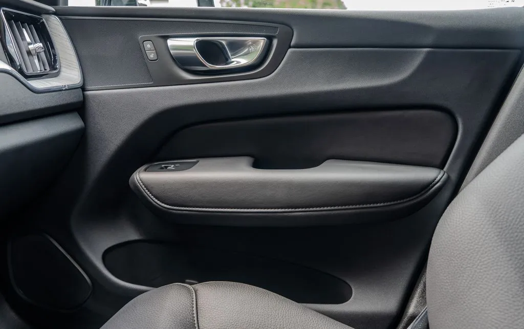 Volvo XC60 photo 13