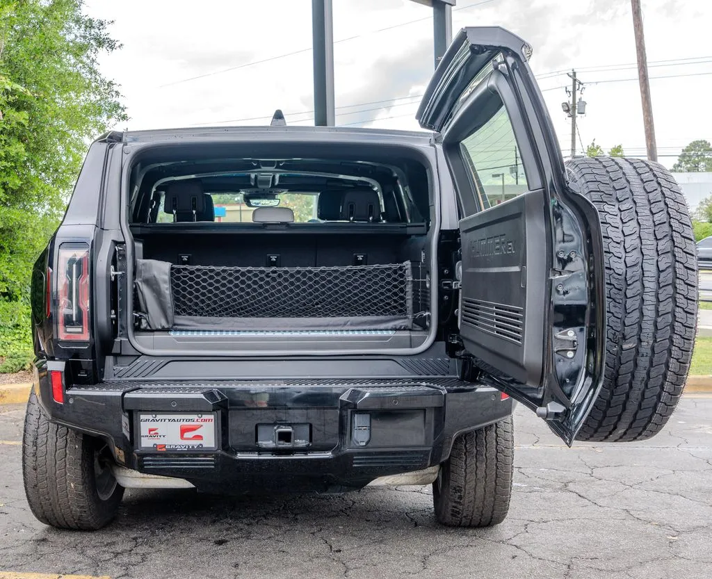 GMC Hummer EV SUV photo 26