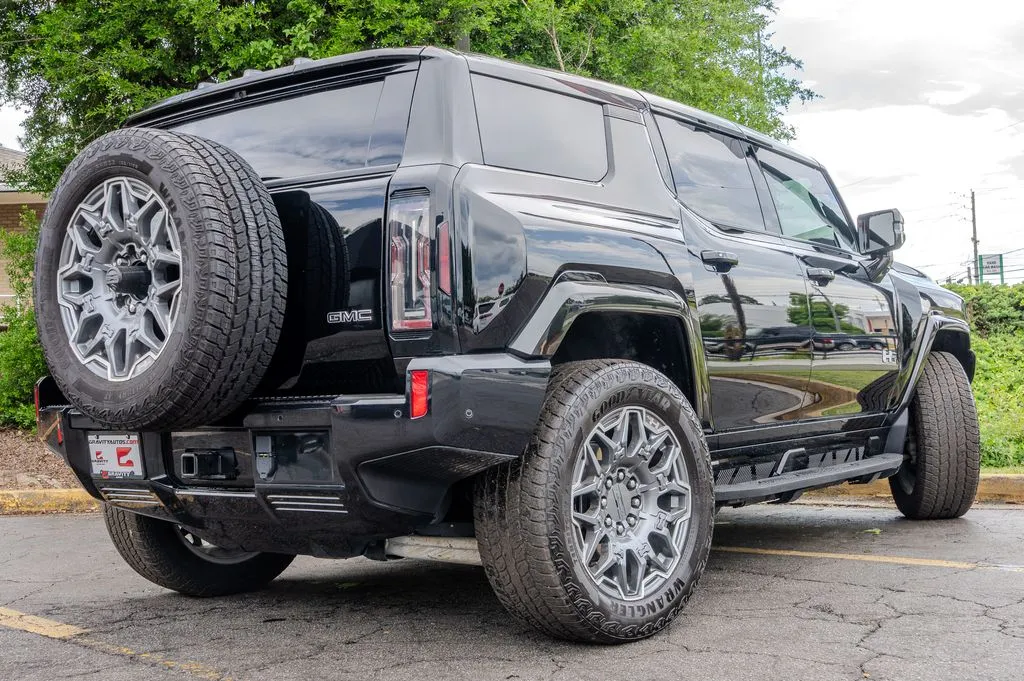 GMC Hummer EV SUV photo 29