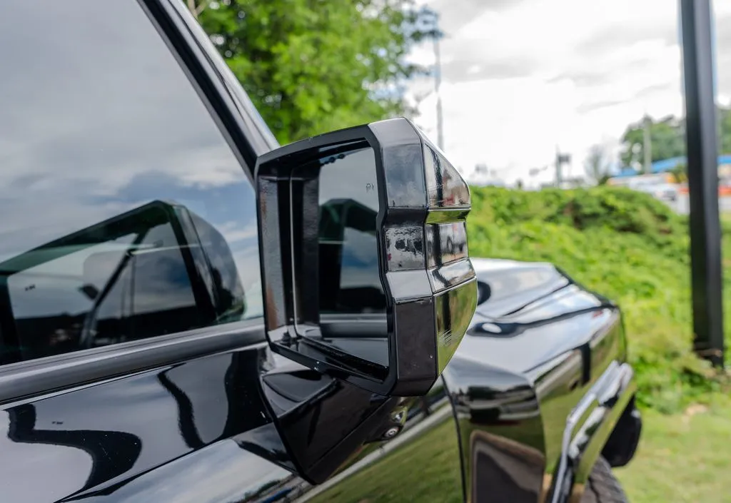 GMC Hummer EV SUV photo 30