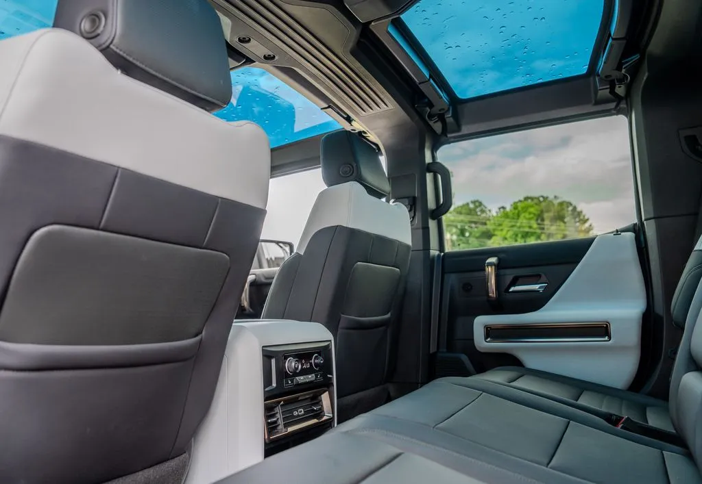 GMC Hummer EV SUV photo 20