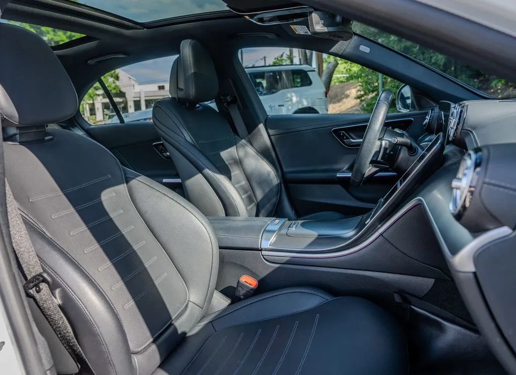 Mercedes-Benz C-Class photo 22