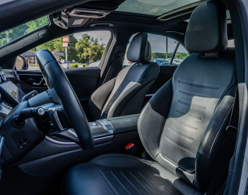 Mercedes-Benz C-Class photo 19