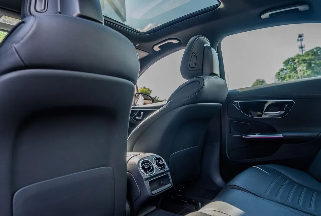 Mercedes-Benz C-Class photo 21