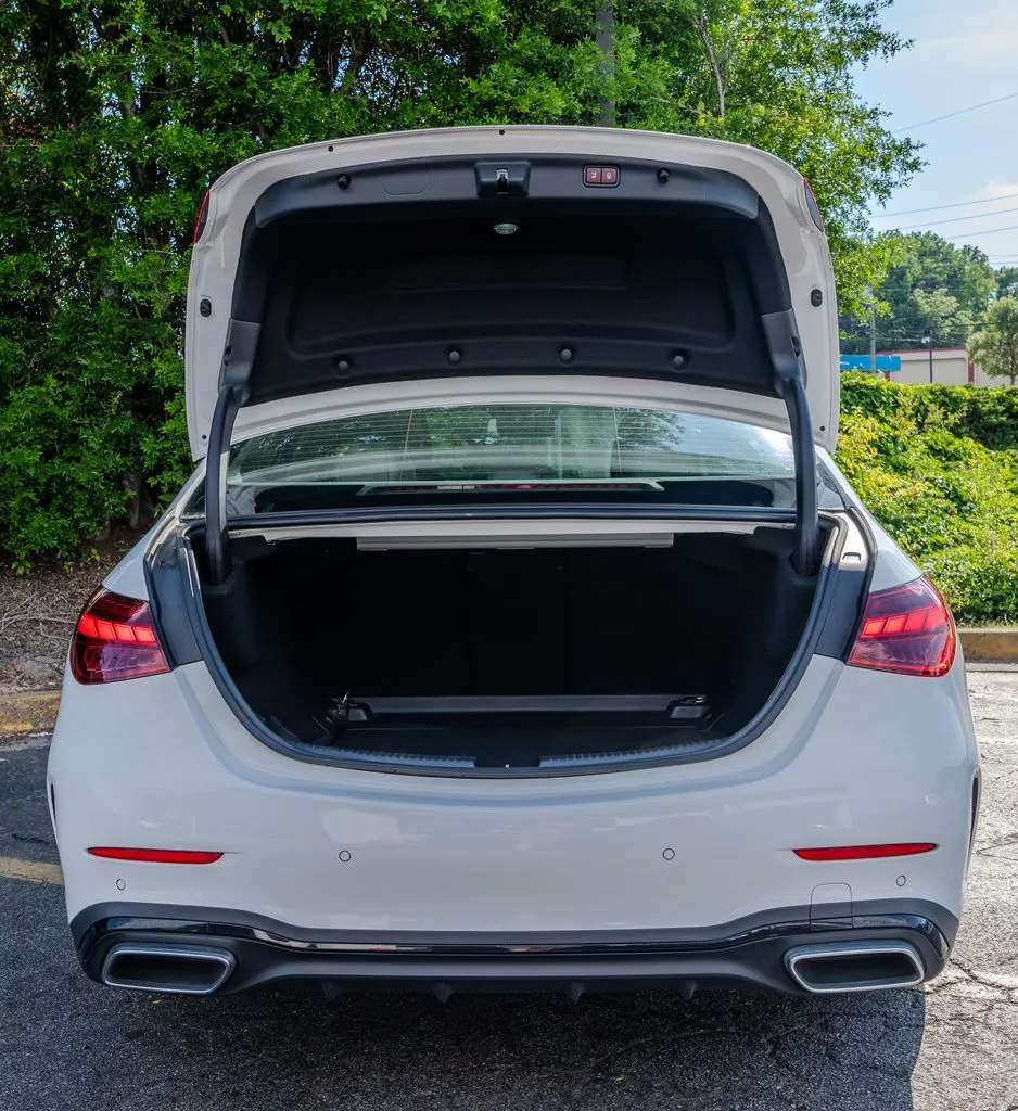 Mercedes-Benz C-Class photo 26