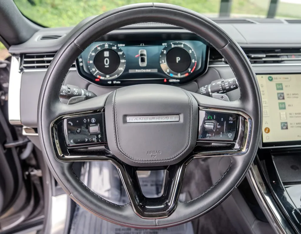 Land Rover Range Rover Sport photo 13
