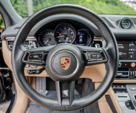More photos of 2024 Porsche Macan at Gravity Autos Atlanta, GA