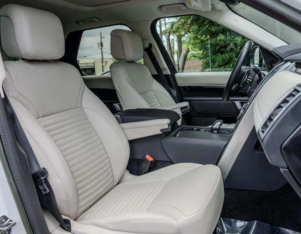 Land Rover Discovery photo 23