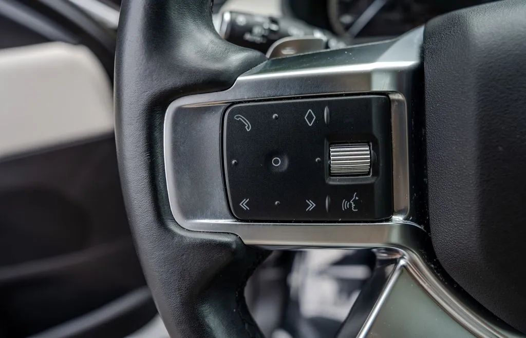 Land Rover Discovery photo 6