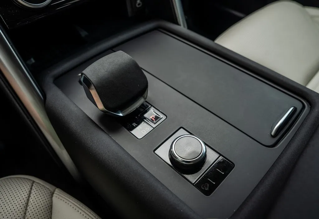 Land Rover Discovery photo 12