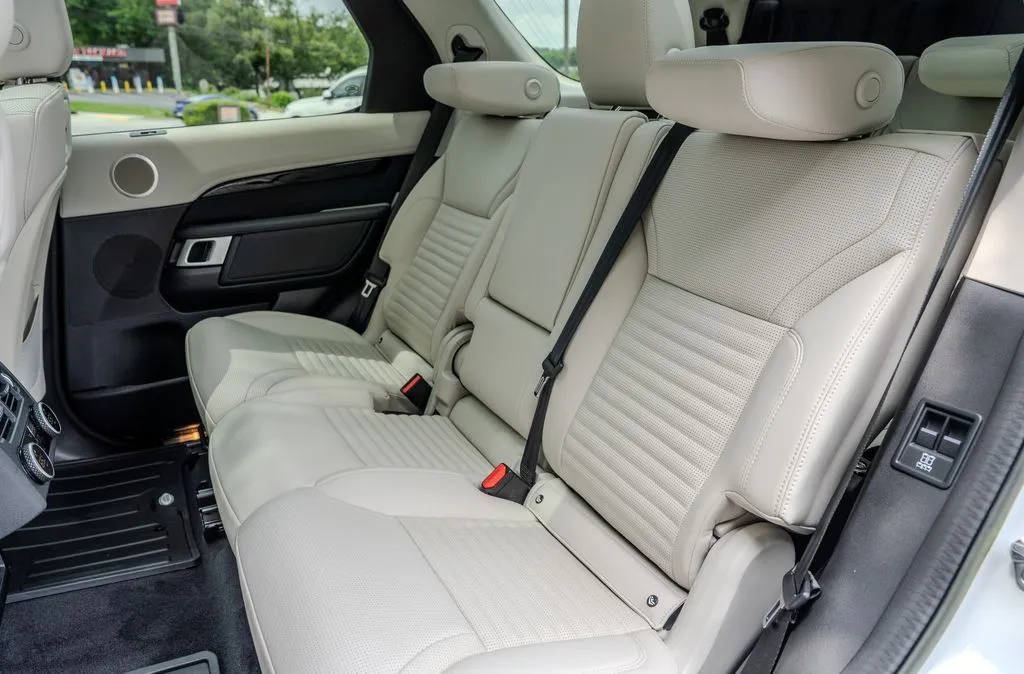Land Rover Discovery photo 20