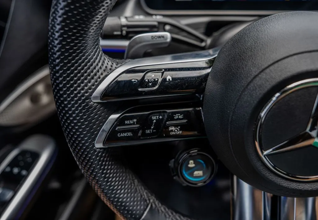 Mercedes-Benz C-Class photo 6
