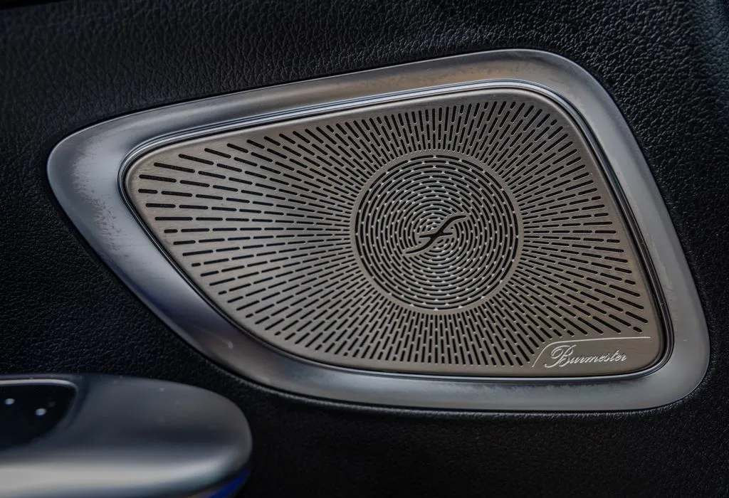 Mercedes-Benz C-Class photo 17