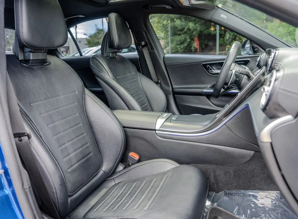 Mercedes-Benz C-Class photo 22