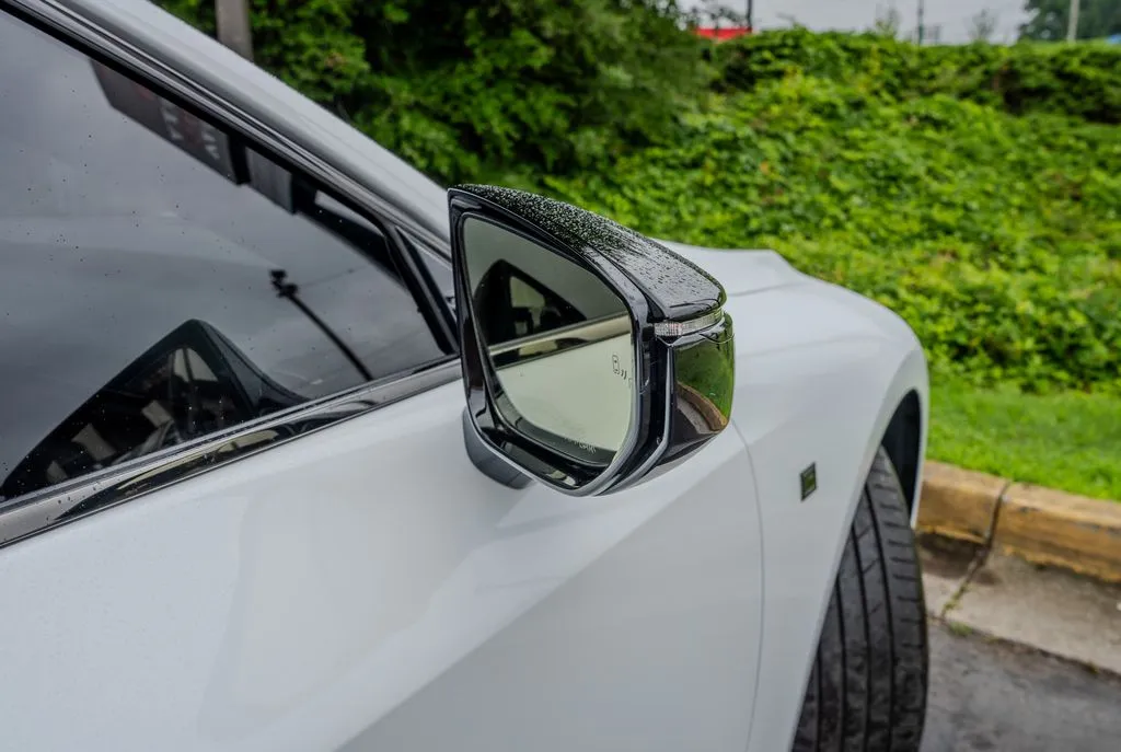 Lexus IS photo 29