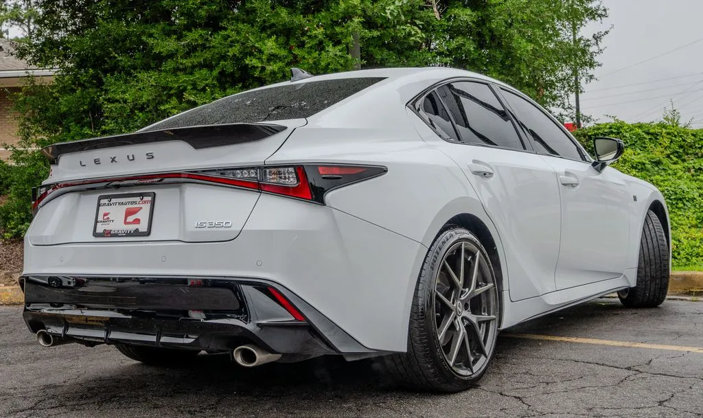 Lexus IS photo 28
