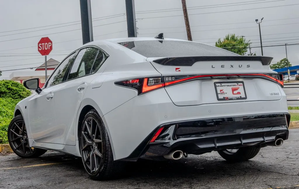 Lexus IS photo 23
