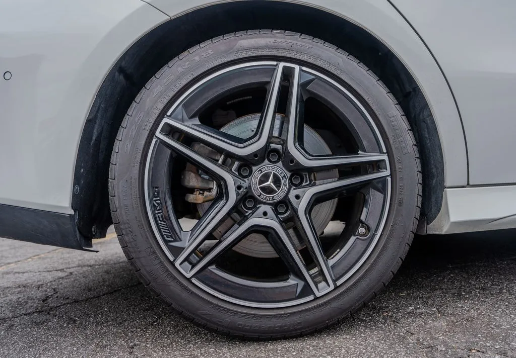 Mercedes-Benz CLA photo 29