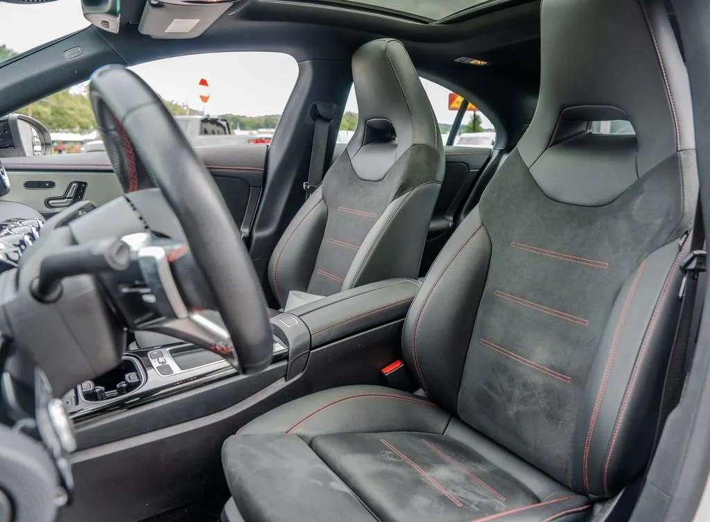 Mercedes-Benz CLA photo 17