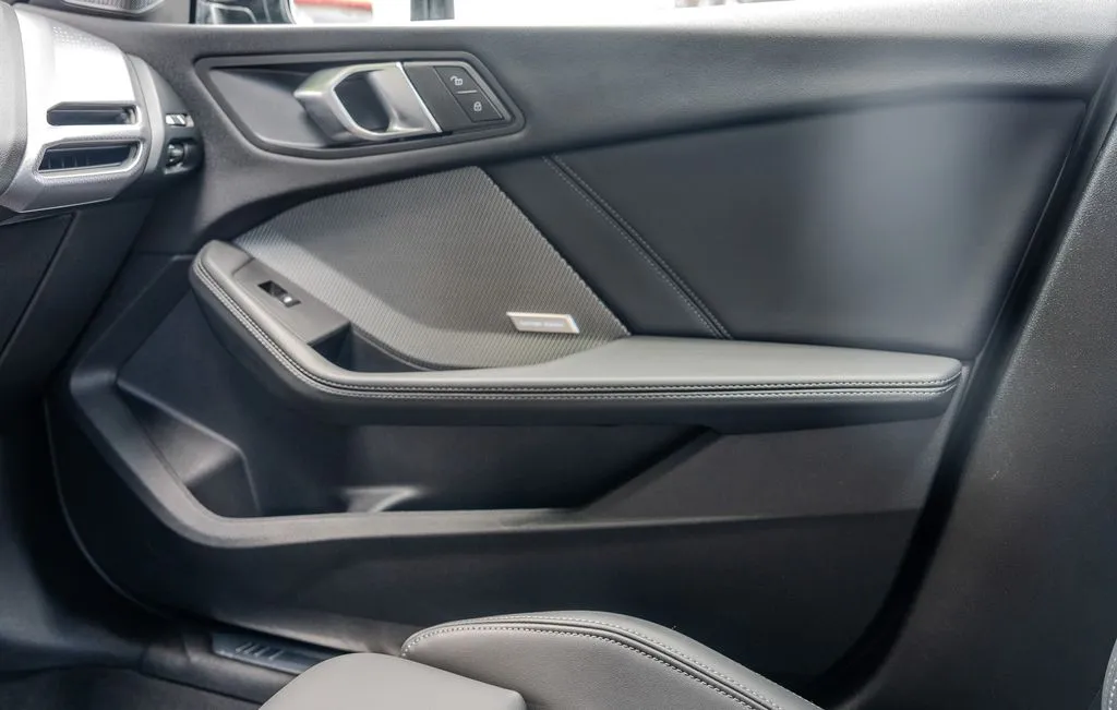 BMW 2 Series photo 13