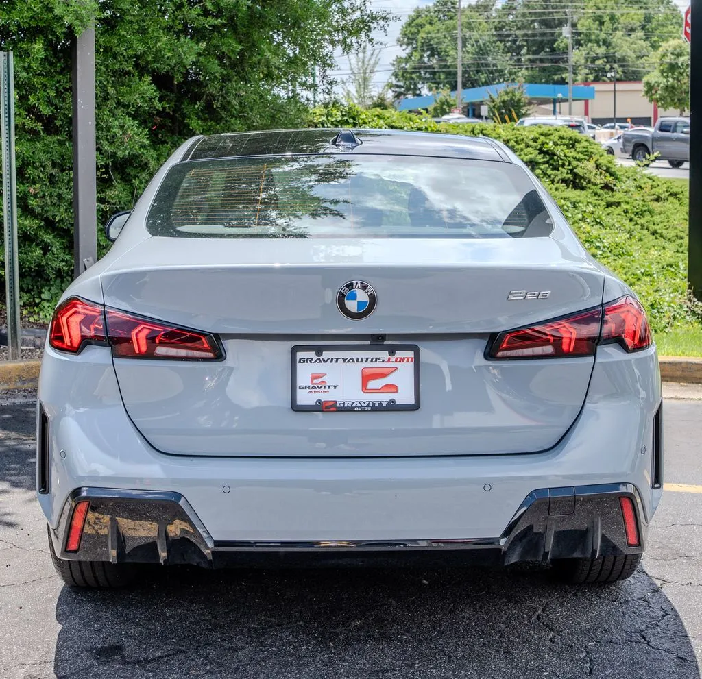 BMW 2 Series photo 25