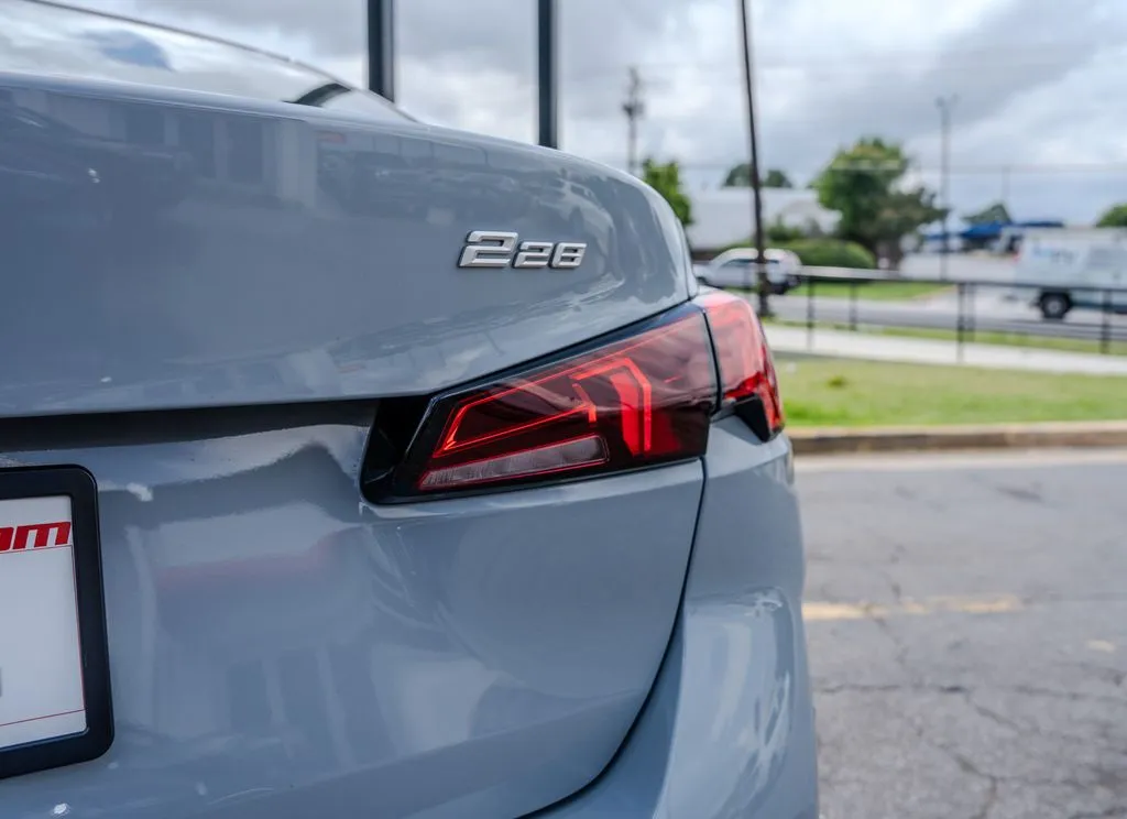 BMW 2 Series photo 28