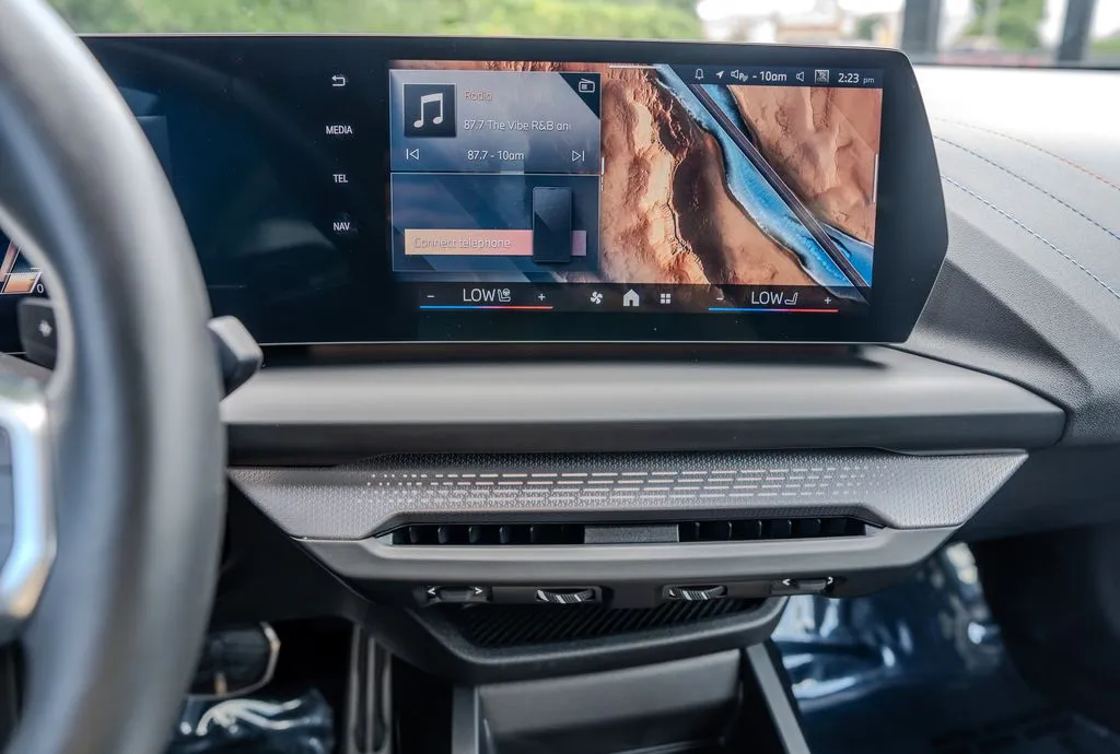 BMW 2 Series photo 10