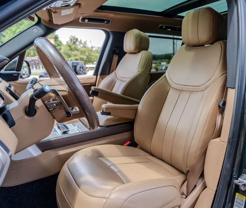 Land Rover Range Rover photo 18