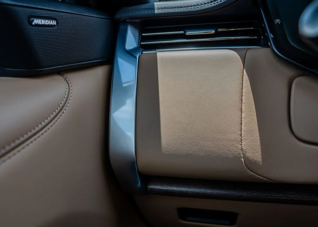 Land Rover Range Rover photo 8