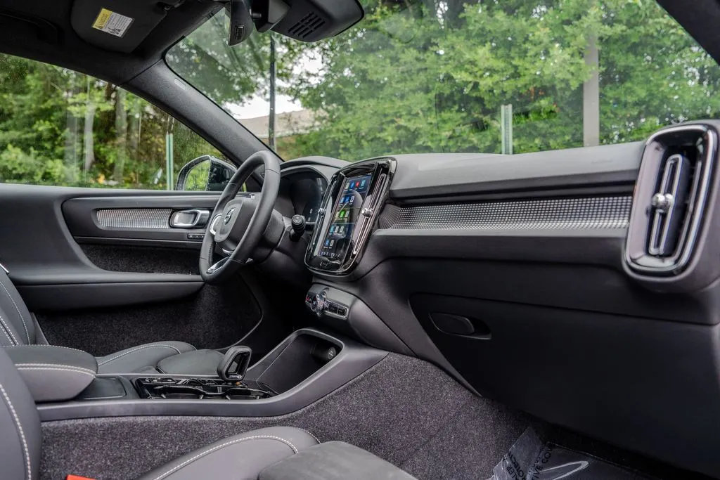 Volvo XC40 photo 23