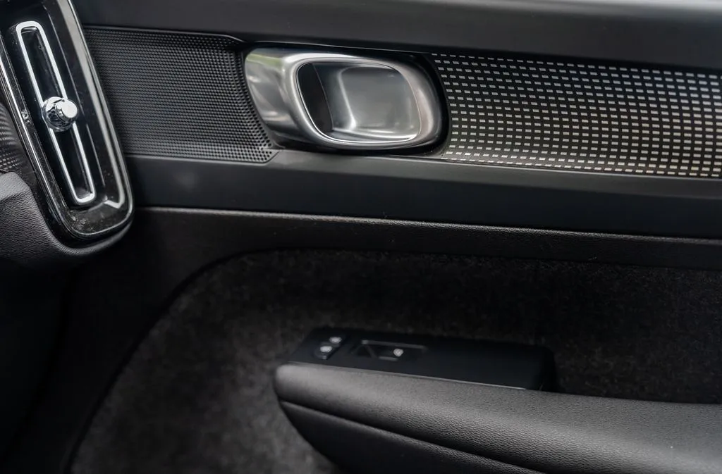 Volvo XC40 photo 15