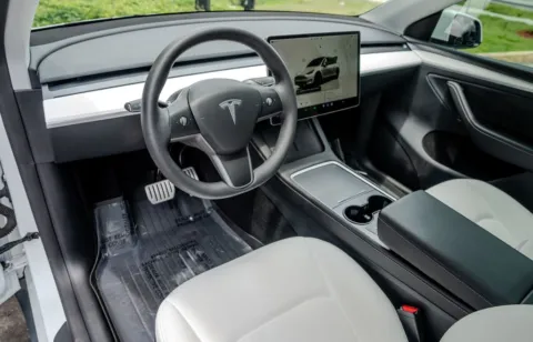 More photos of 2024 Tesla Model Y Performance at Gravity Autos Atlanta, GA