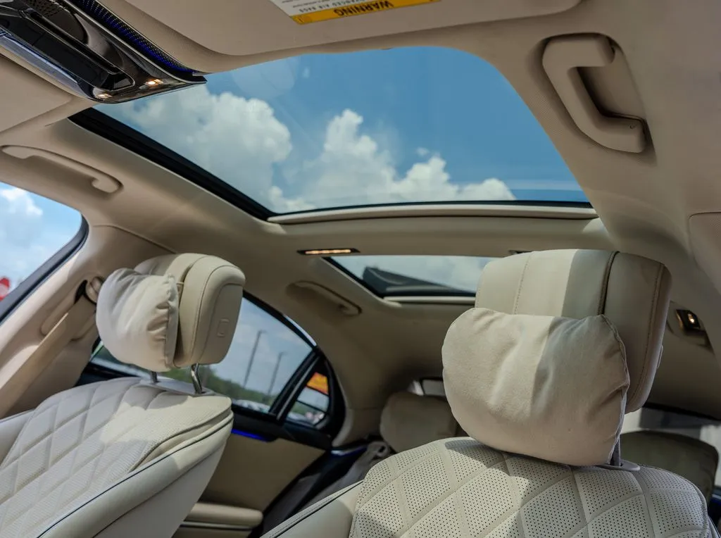 Mercedes-Benz S-Class photo 18