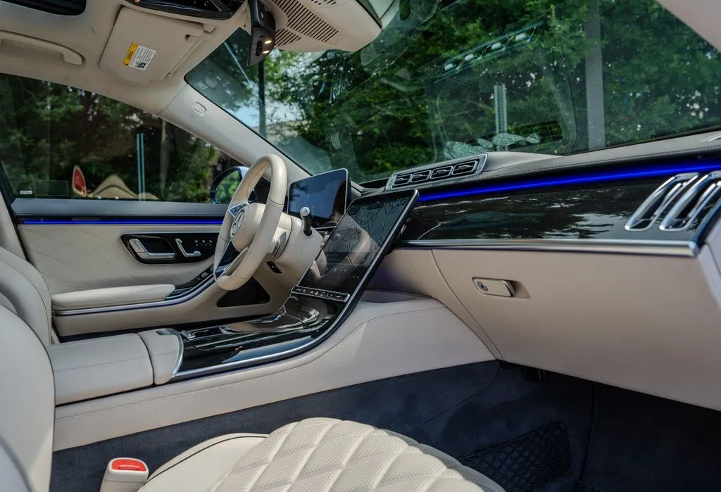 Mercedes-Benz S-Class photo 23