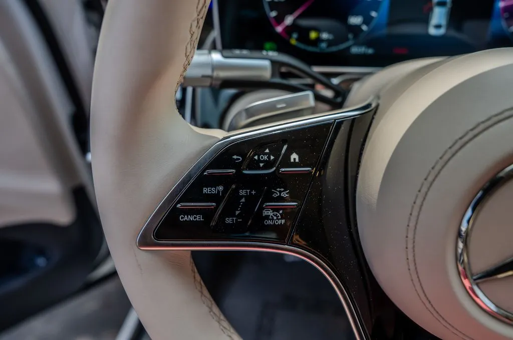 Mercedes-Benz S-Class photo 6