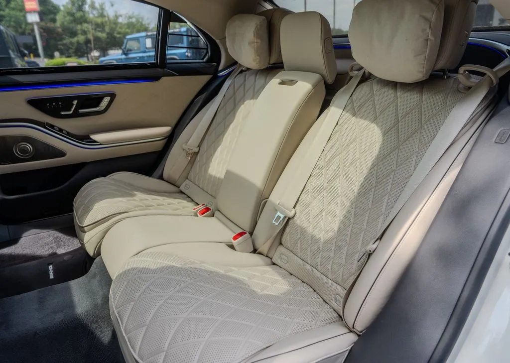 Mercedes-Benz S-Class photo 20