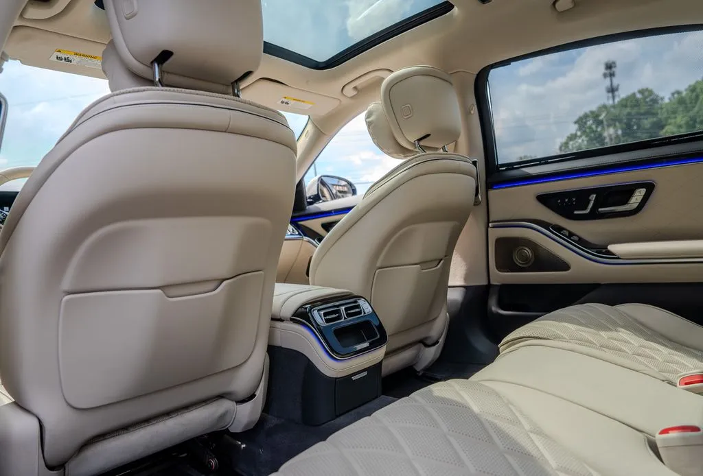 Mercedes-Benz S-Class photo 21