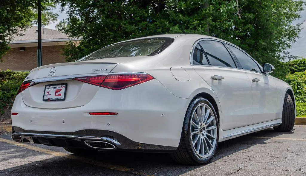 Mercedes-Benz S-Class photo 29