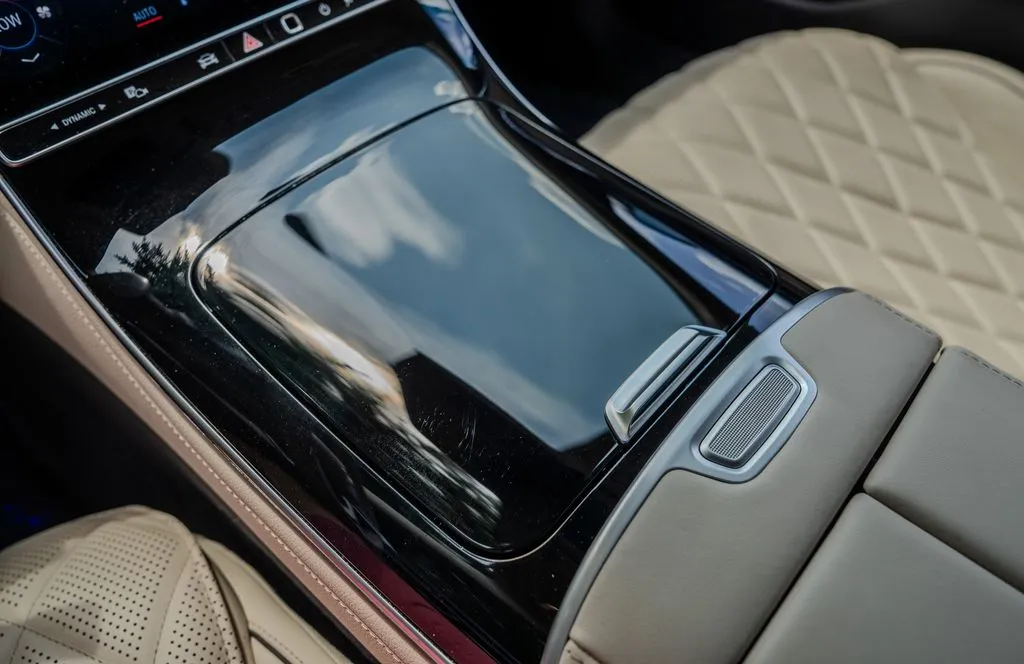 Mercedes-Benz S-Class photo 13