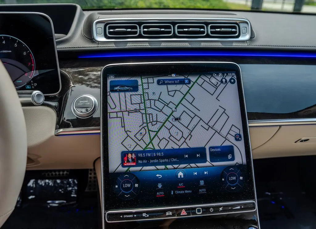 Mercedes-Benz S-Class photo 11