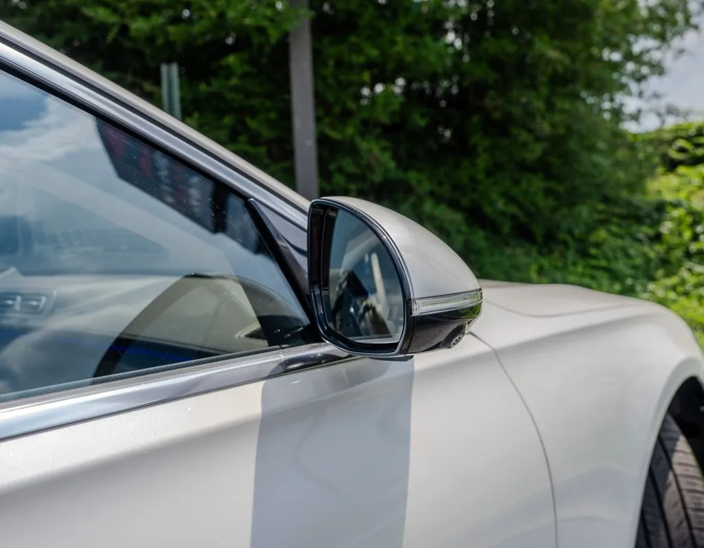 Mercedes-Benz S-Class photo 30