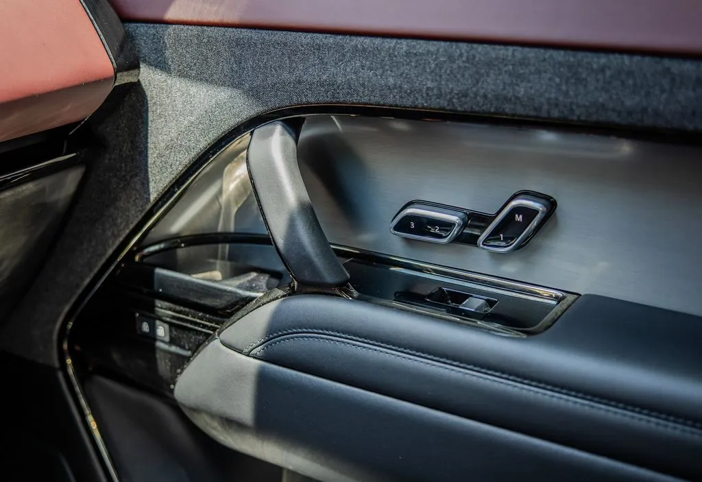 Land Rover Range Rover Sport photo 12