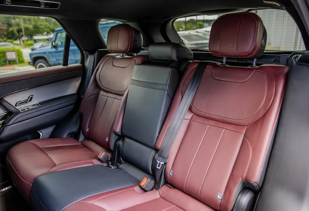 Land Rover Range Rover Sport photo 18