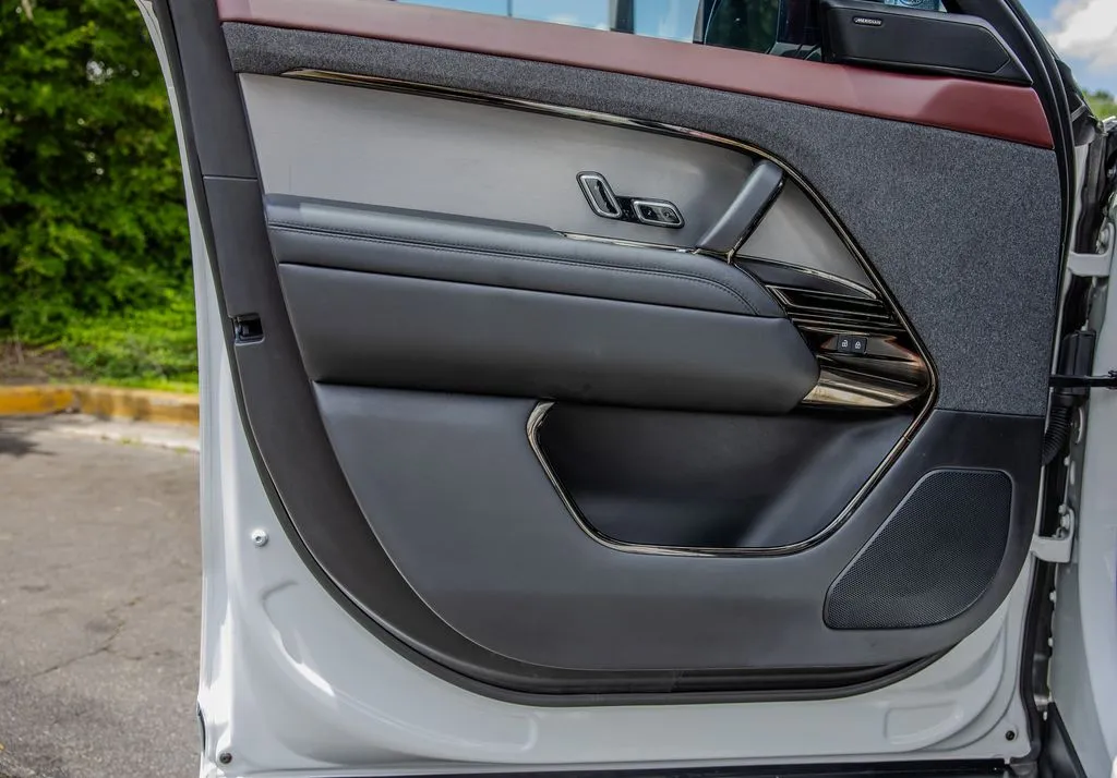 Land Rover Range Rover Sport photo 15