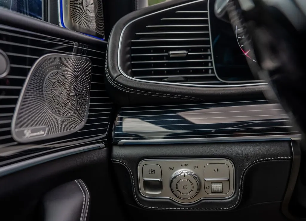 Mercedes-Benz GLS photo 8