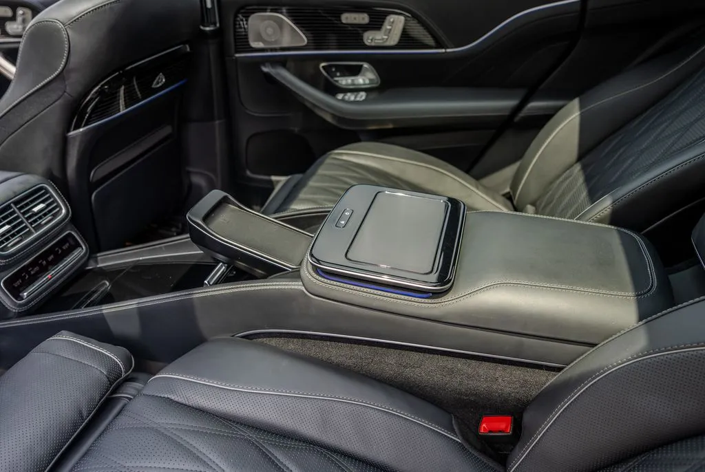 Mercedes-Benz GLS photo 23